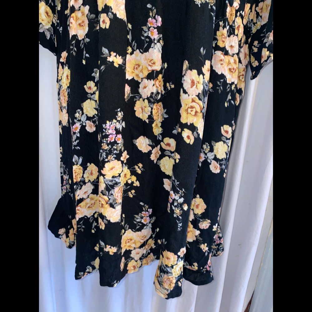 NWT $24.99 Xhilaration Floral Dress Size M - Picture 3 of 7